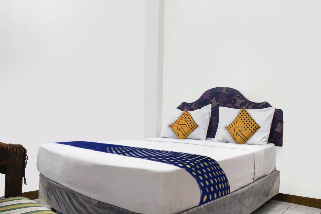 Spot On 91212 Hotel Kelimutu Kupang  Extérieur photo