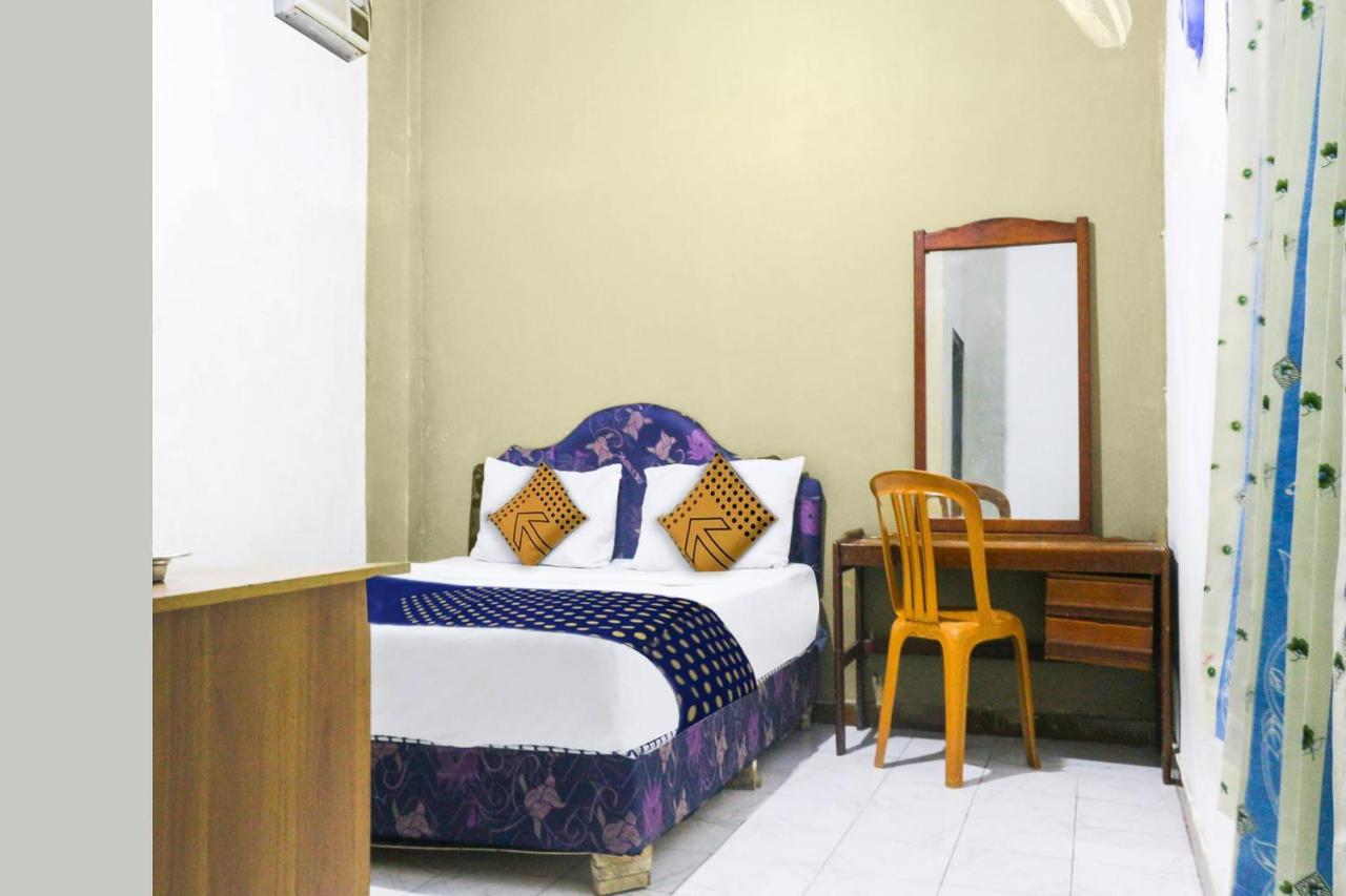 Spot On 91212 Hotel Kelimutu Kupang  Extérieur photo